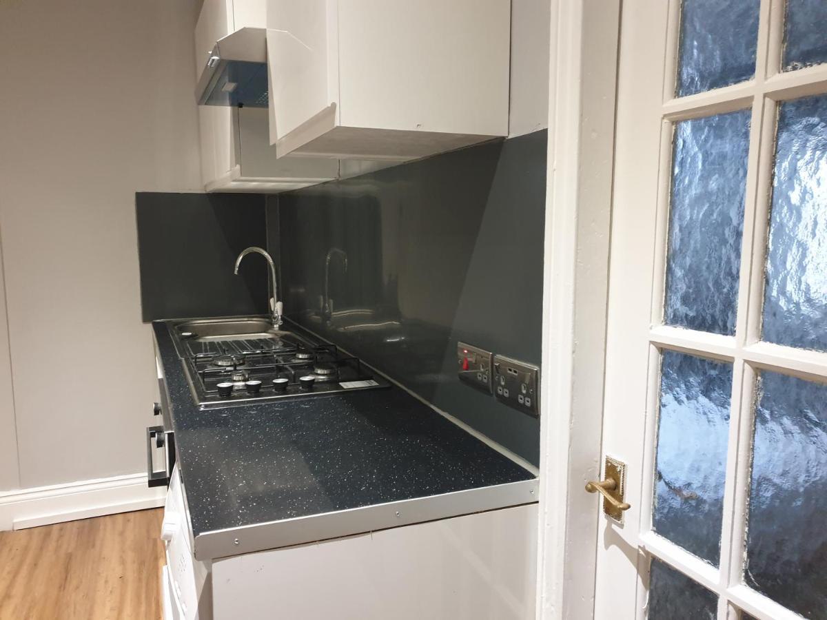 Lovely 1 Bedroom Flat High Barnet 3 Mins Away Exterior foto